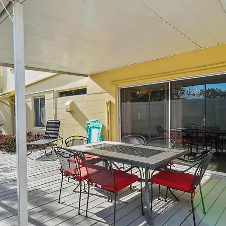 Minutes To Beach And Happenings/Free Parking/Tons Of Space